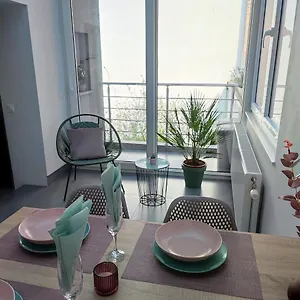 apartment-villa-ksenija.ostend-hotel.net/