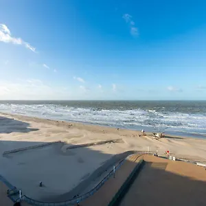 https://cosy-studio-with-sea-view-in-ostend.ostend-hotel.net